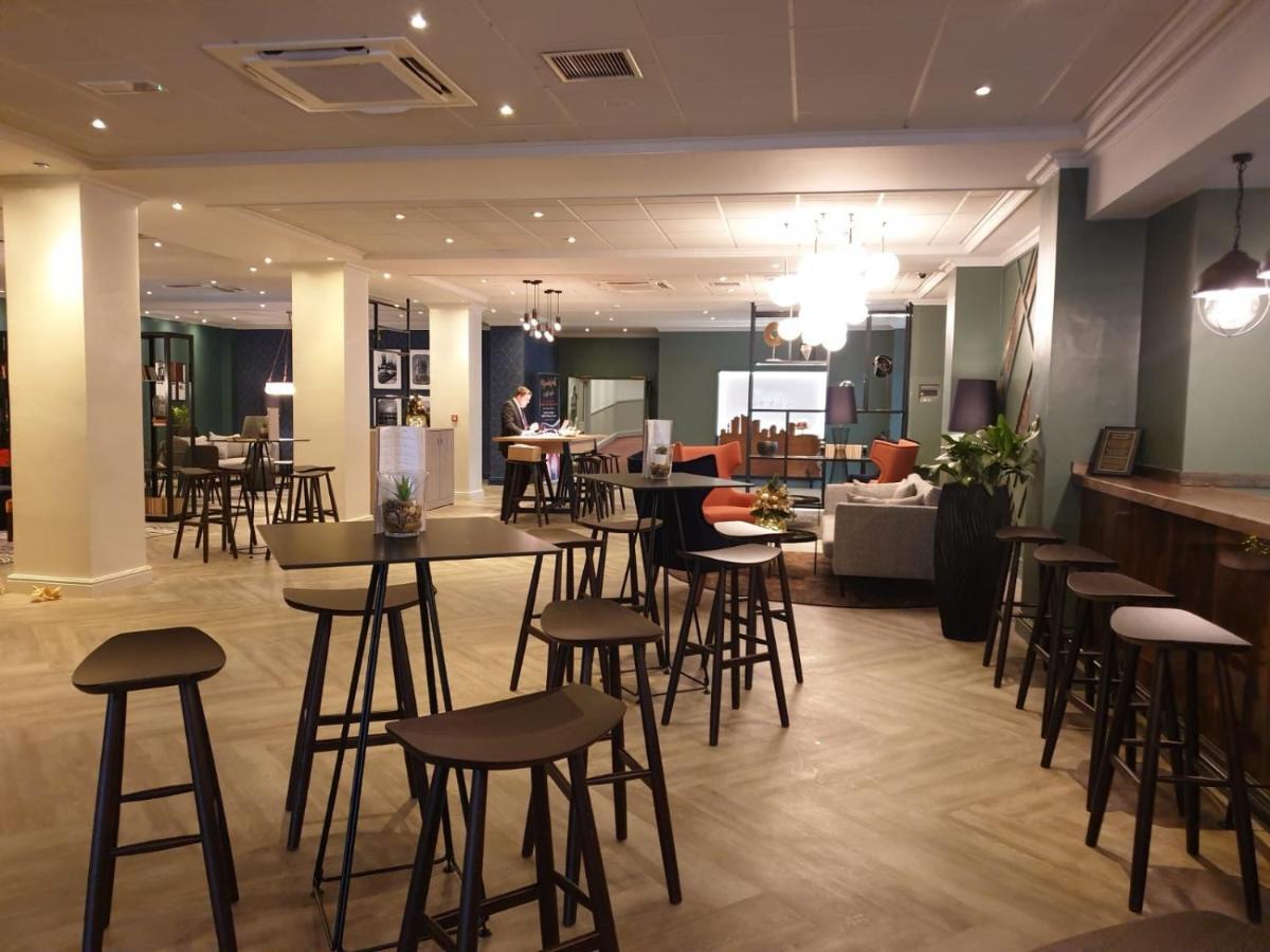 Mercure Cardiff North Hotel Exterior photo